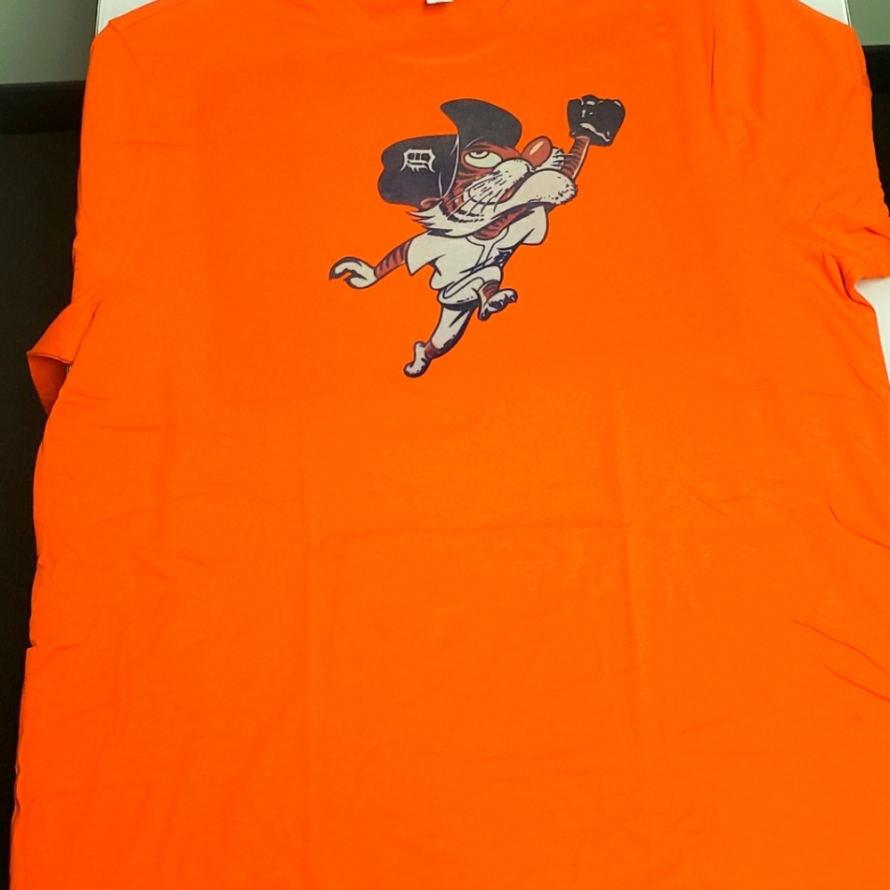 Detroit Tigers 🐯 t-shirts and hoodies